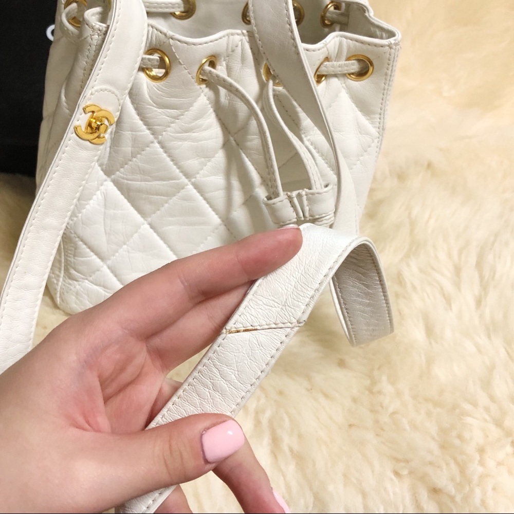 ❤️CHANEL❤️ WHITE BUCKET BAG - Picture 15 of 15
